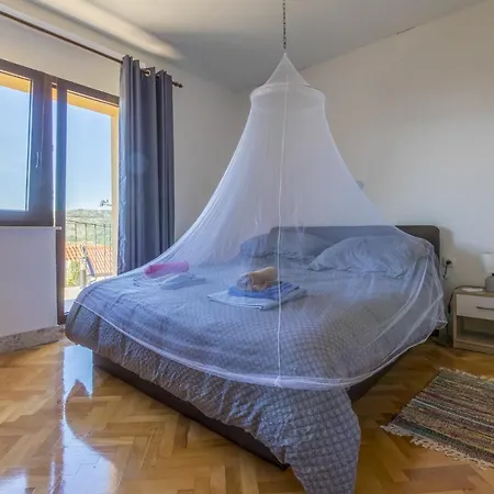 Casa Vista Feriehus Bribir (Primorje-Gorski Kotar)